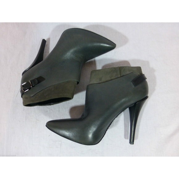 NEW Kenneth Cole Gray Leather Ankle Boot - Picture 4 of 8